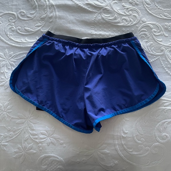 Nike dri fit running shorts - Picture 2 of 4